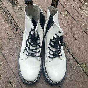 Jadon Platform Dr. Martens